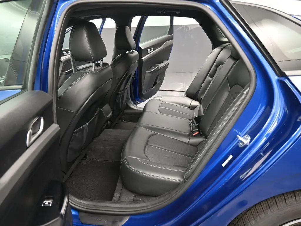 2022 Kia K5 GT-Line photo 19