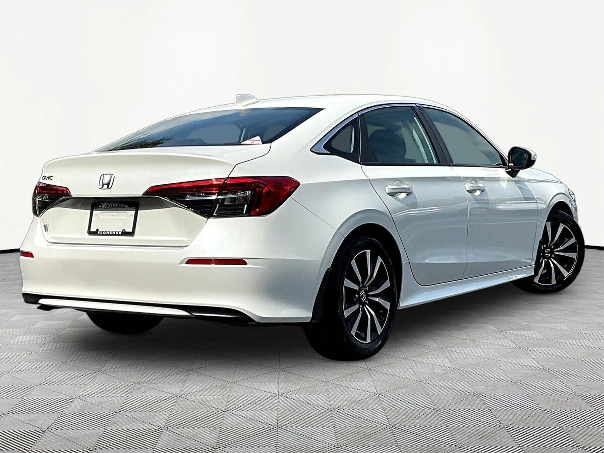 2024 Honda Civic EX - Photo 6