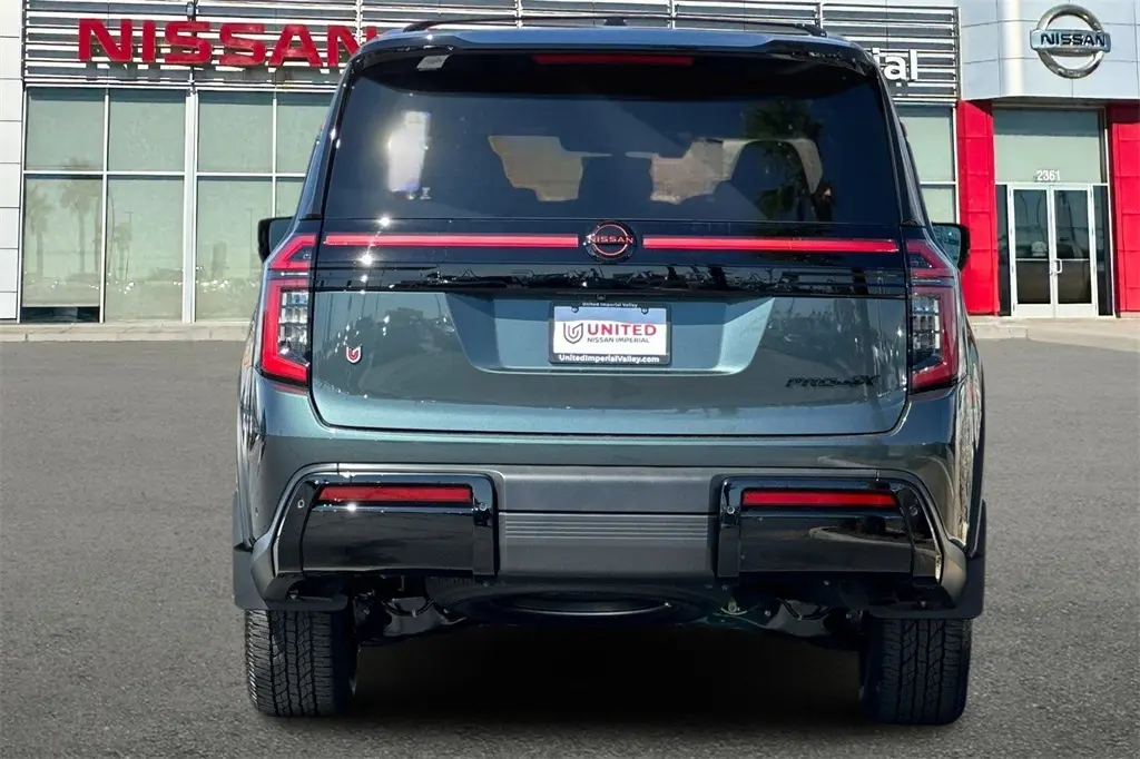 2026 Nissan Armada photo 2
