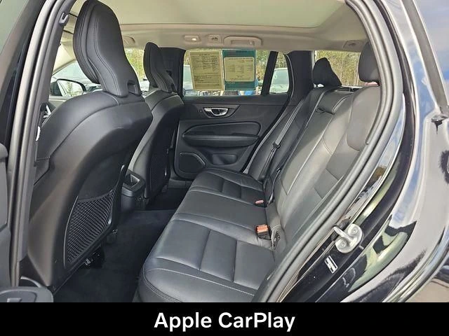 2025 Volvo - image 23