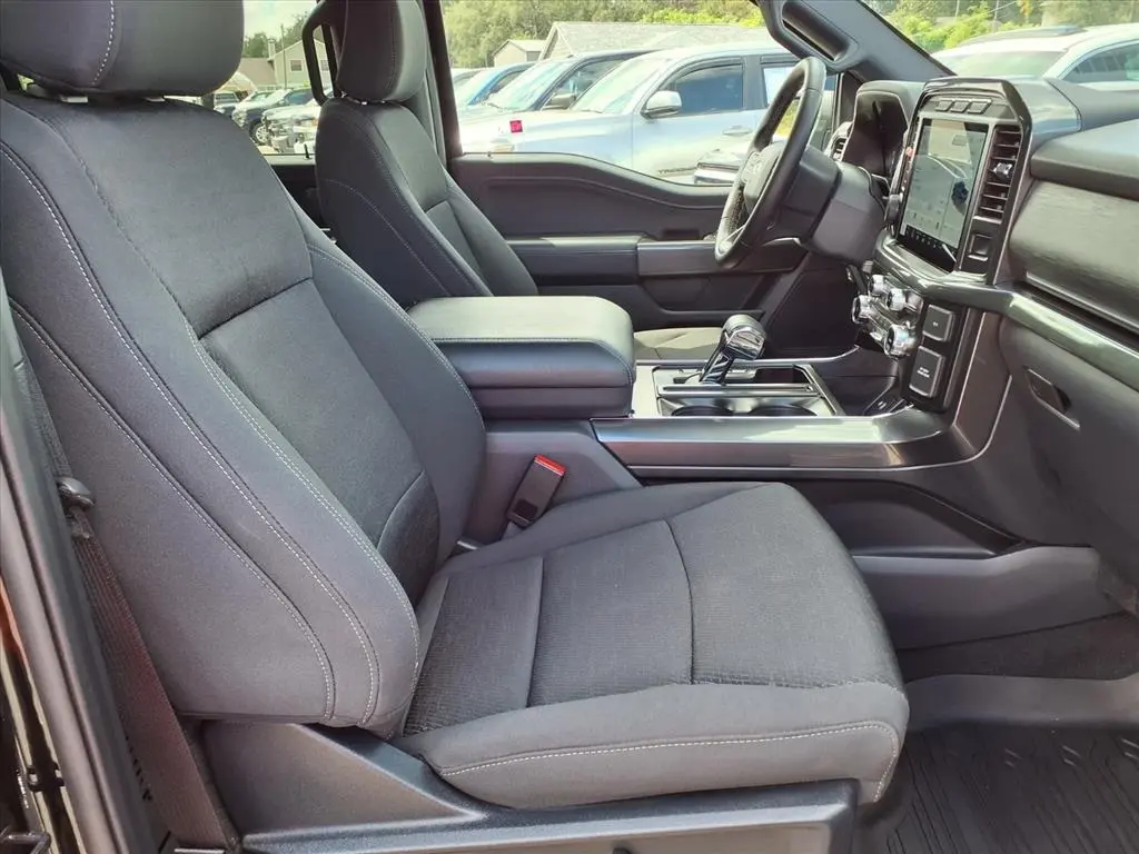 2023 Ford F-150 XLT photo 13
