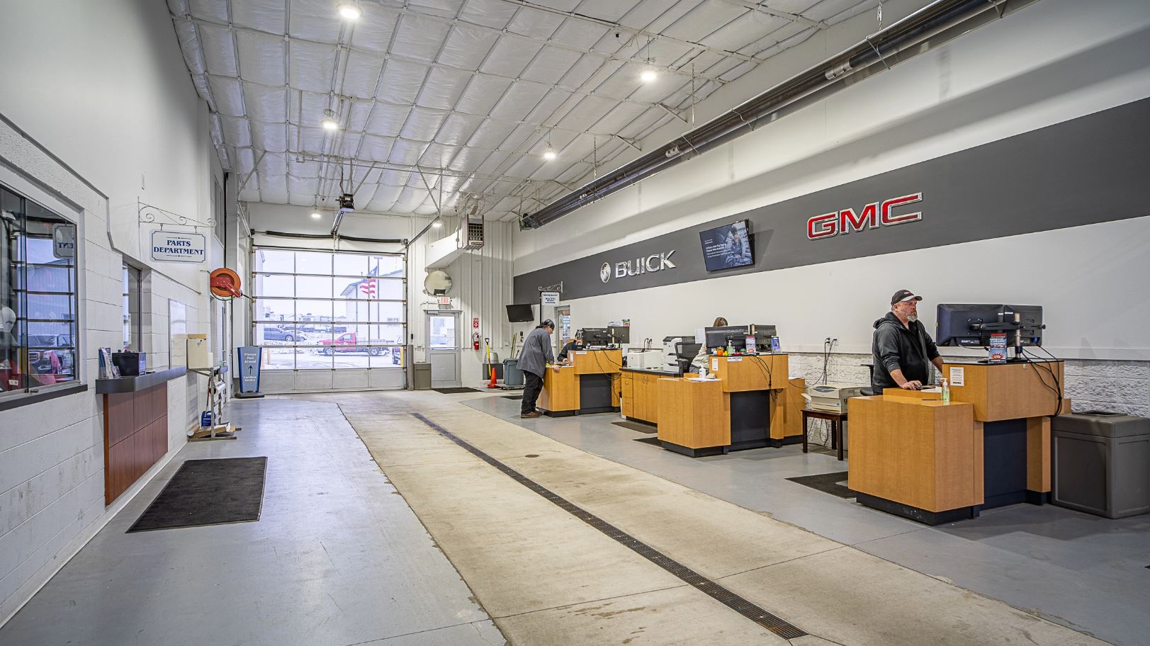 Kunes Buick GMC of Stoughton Express Lube interior