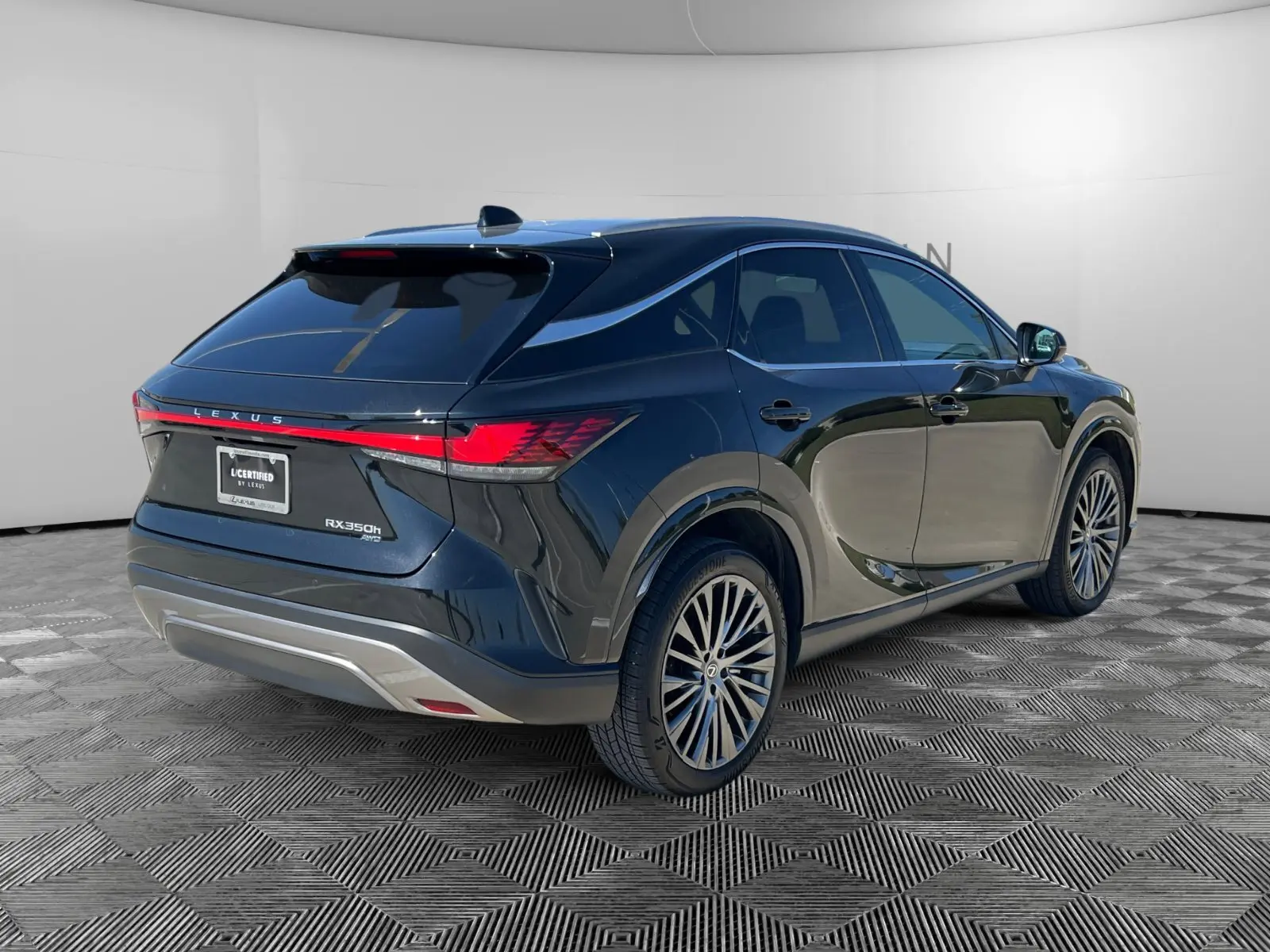 2024 Lexus RX 350h Luxury photo 5
