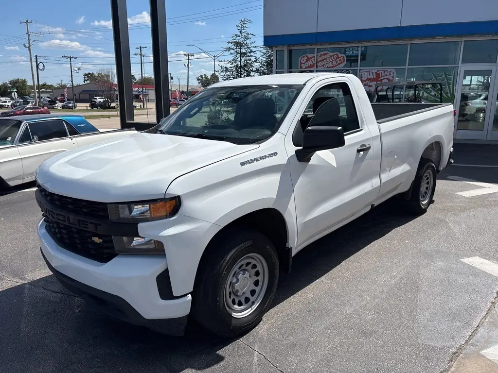 2019 Chevrolet Silverado 1500 photo 2