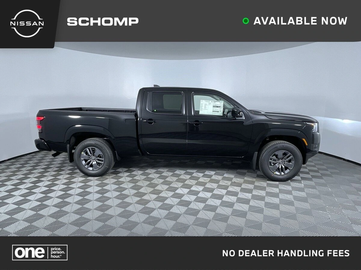 2026 Nissan Frontier SV's photo