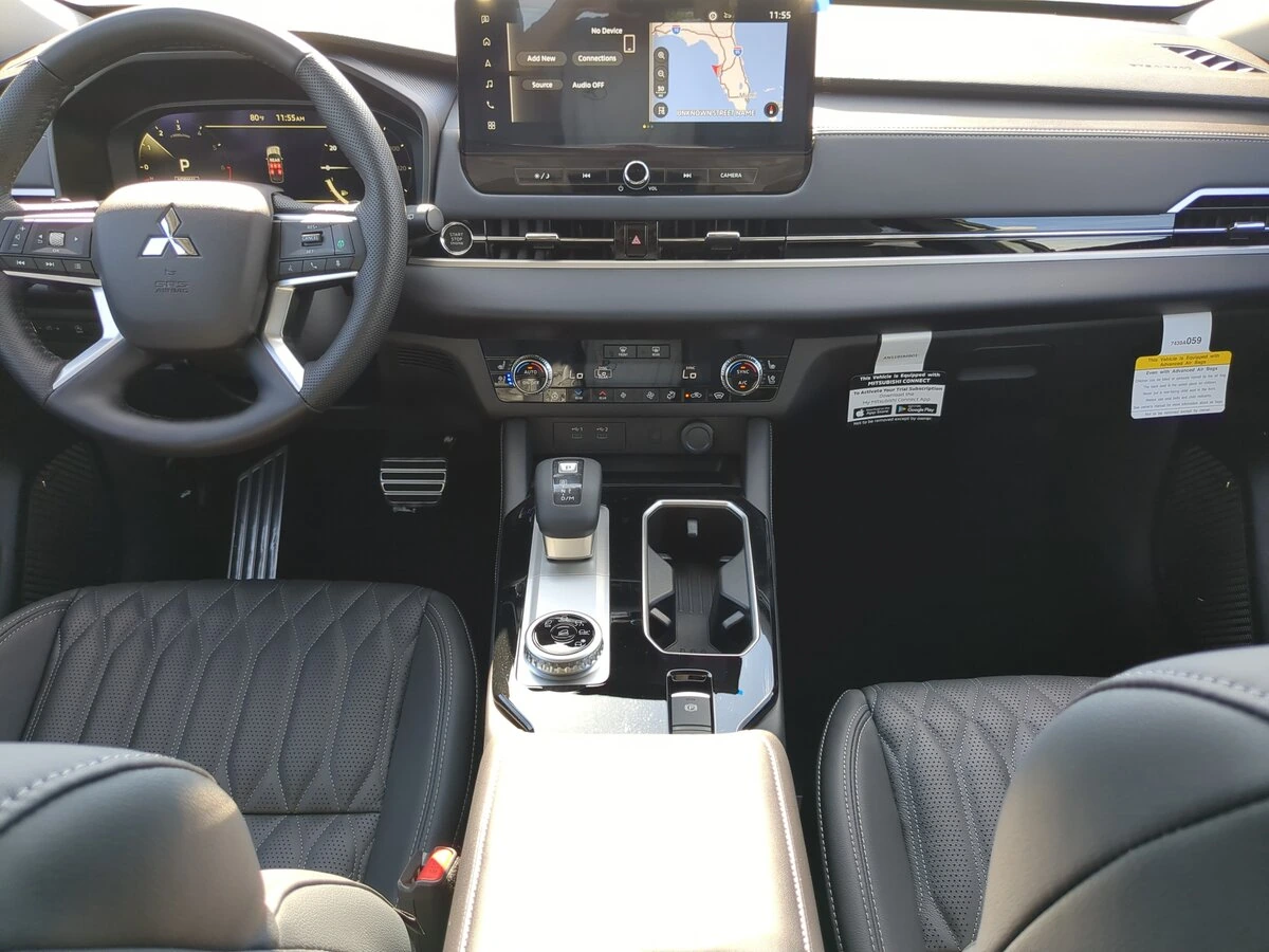 2026 Mitsubishi Outlander SEL - Photo 18