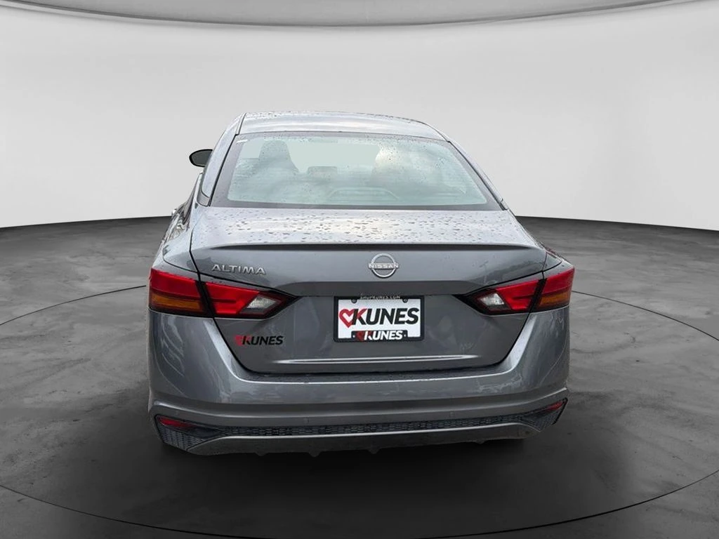 2024 Nissan Altima S - Photo 8