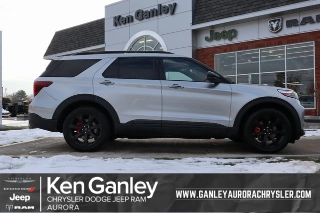 2020 Ford Explorer ST's photo