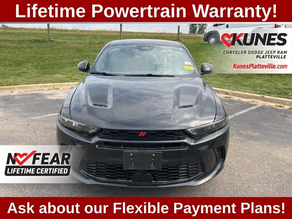 2024 Dodge Hornet R/T photo 2