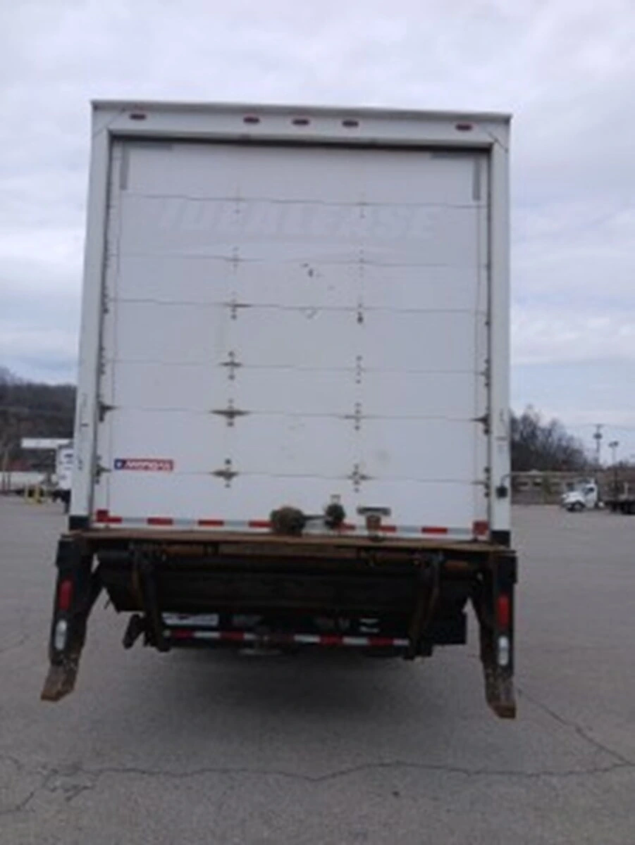 2019 International MV - image 4