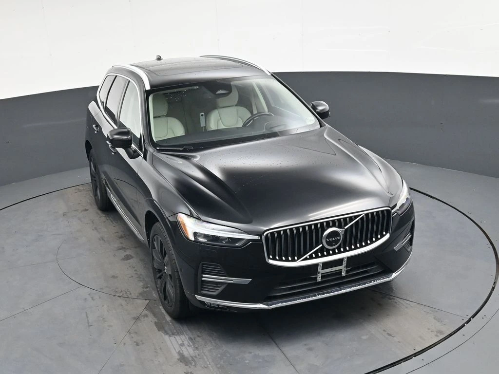 2022 Volvo - image 23