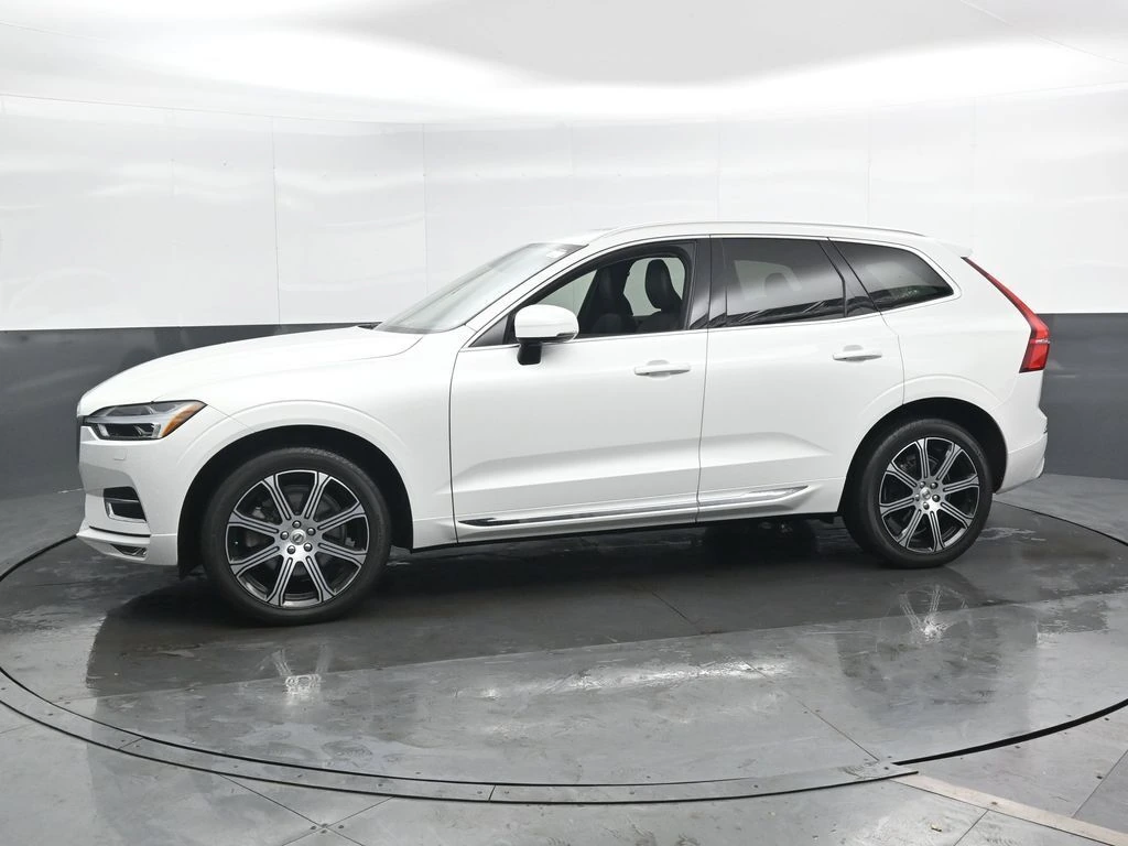 2020 Volvo - image 10