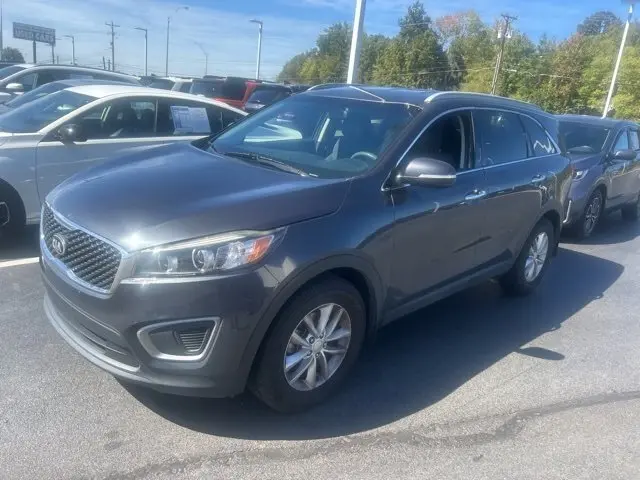 2016 Kia Sorento LX photo 2