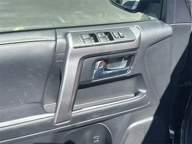 2024 Toyota 4Runner SR5 Premium photo 23