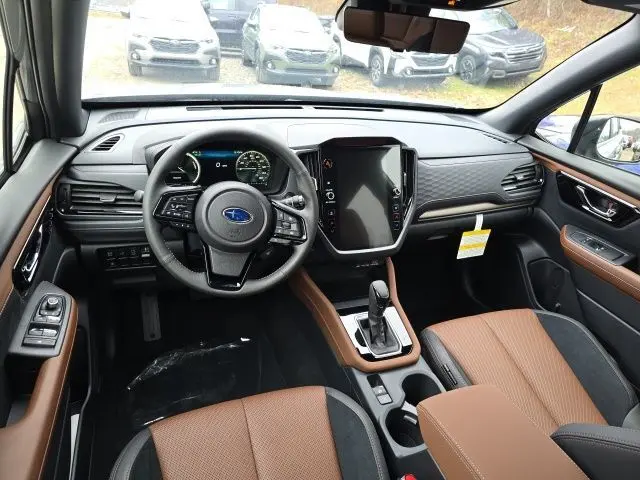 2025 Subaru Forester Touring photo 4