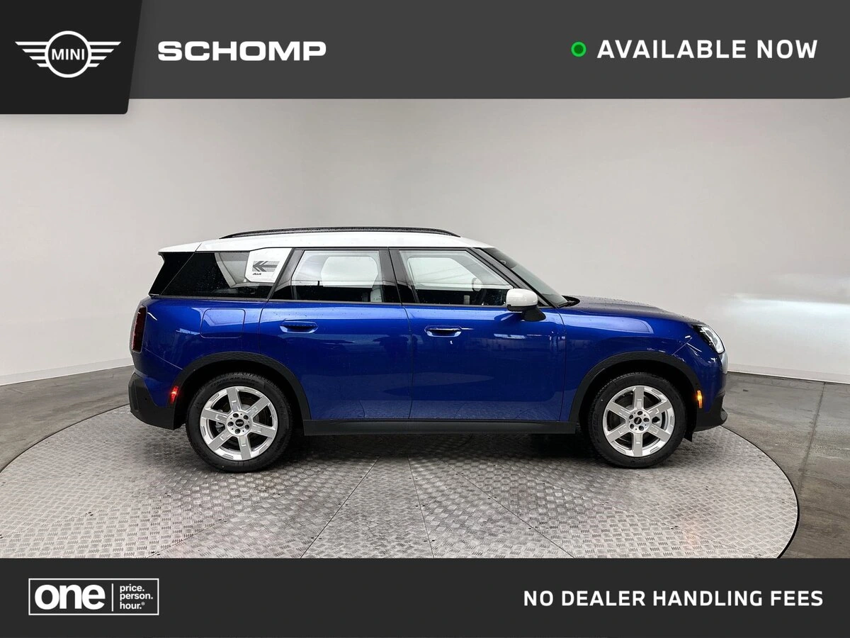 2025 MINI Countryman SE's photo