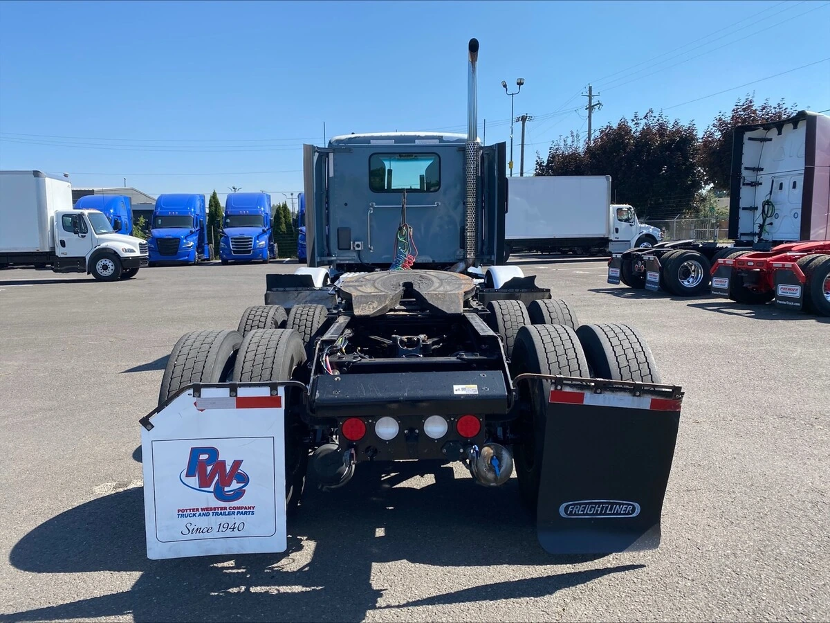 2017 Kenworth T680 — photo 4