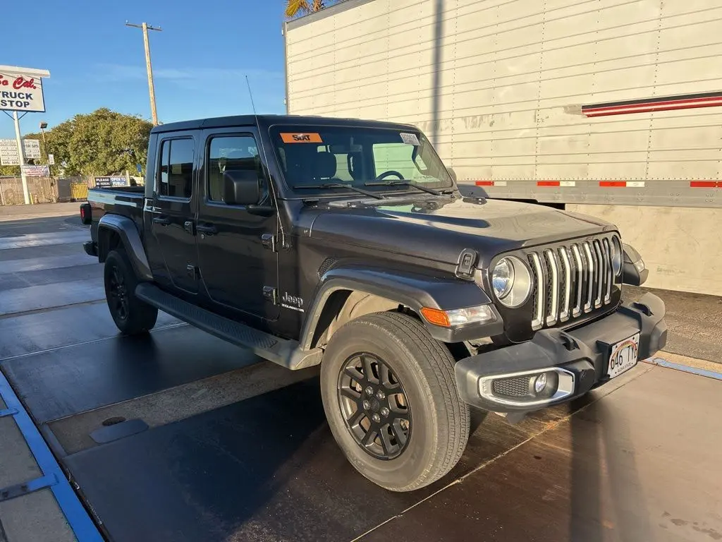 2023 Jeep Gladiator Overland photo 2