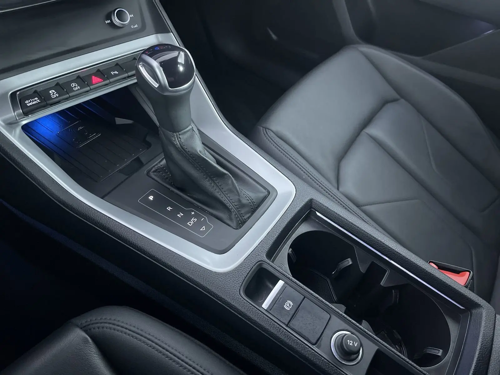 2022 Audi Q3 Premium Plus 40 TFSI photo 19