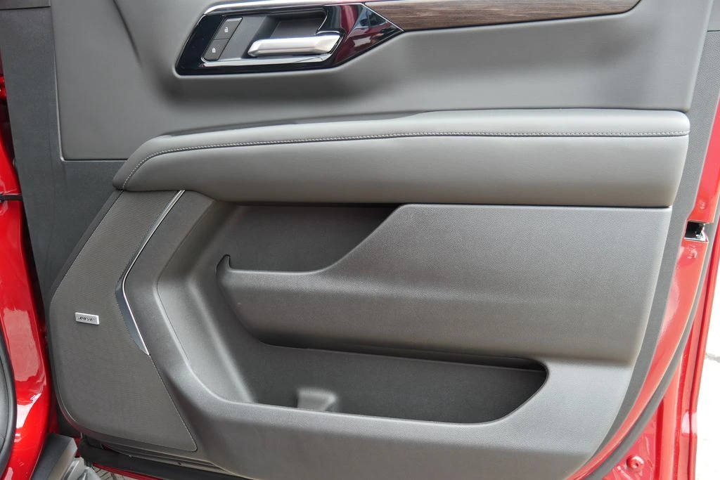 2026 Chevrolet Tahoe LT - Photo 13