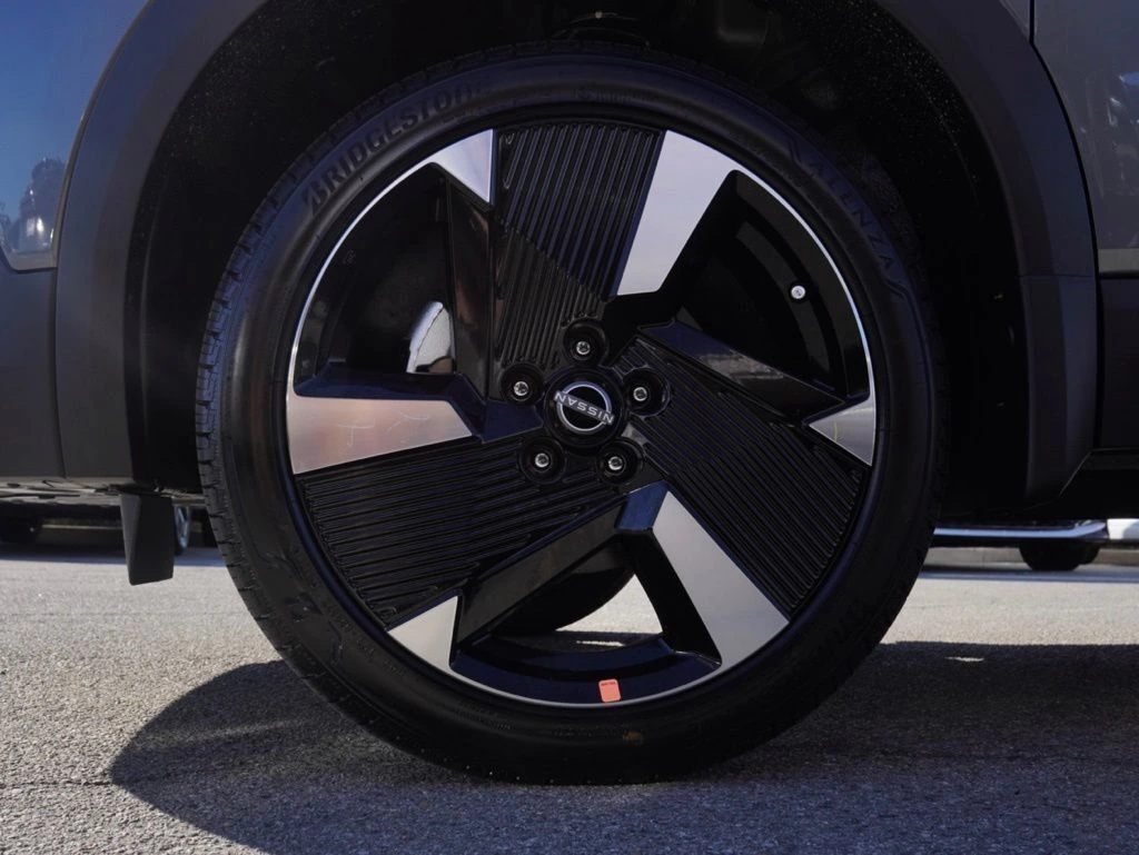 2026 Nissan KICKS SR - Photo 8