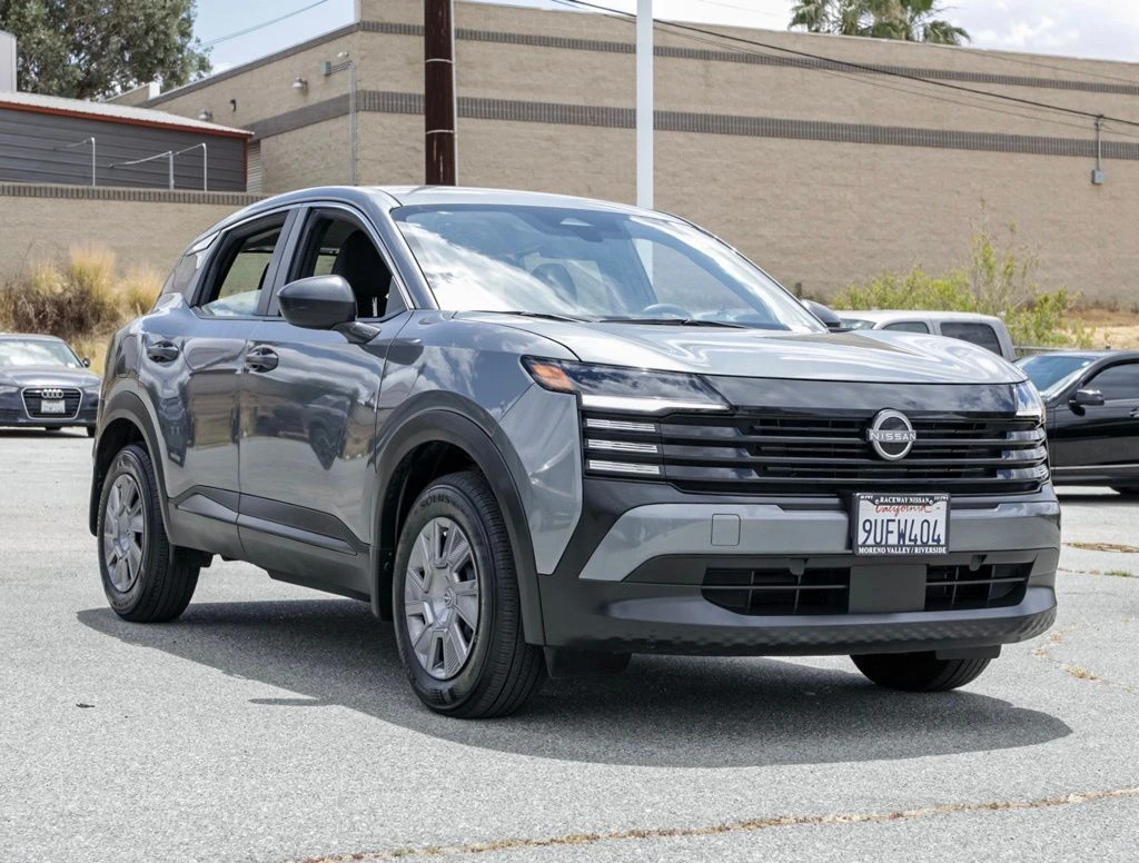 2025 Nissan Kicks 2.0 S AWD's photo
