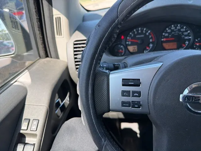 2019 Nissan Frontier SV photo 14