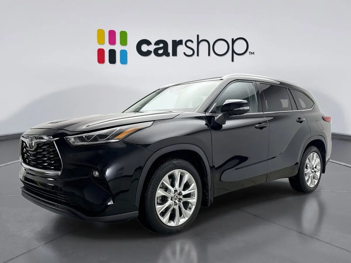 2023 Toyota Highlander Limited's photo