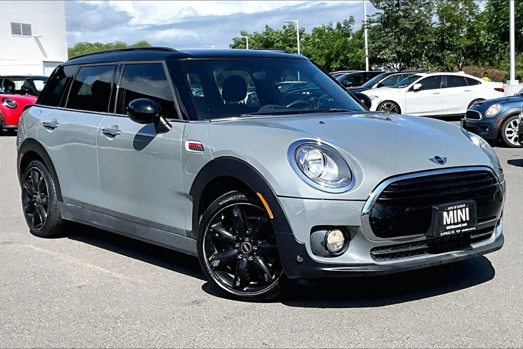 2017 MINI Clubman Base