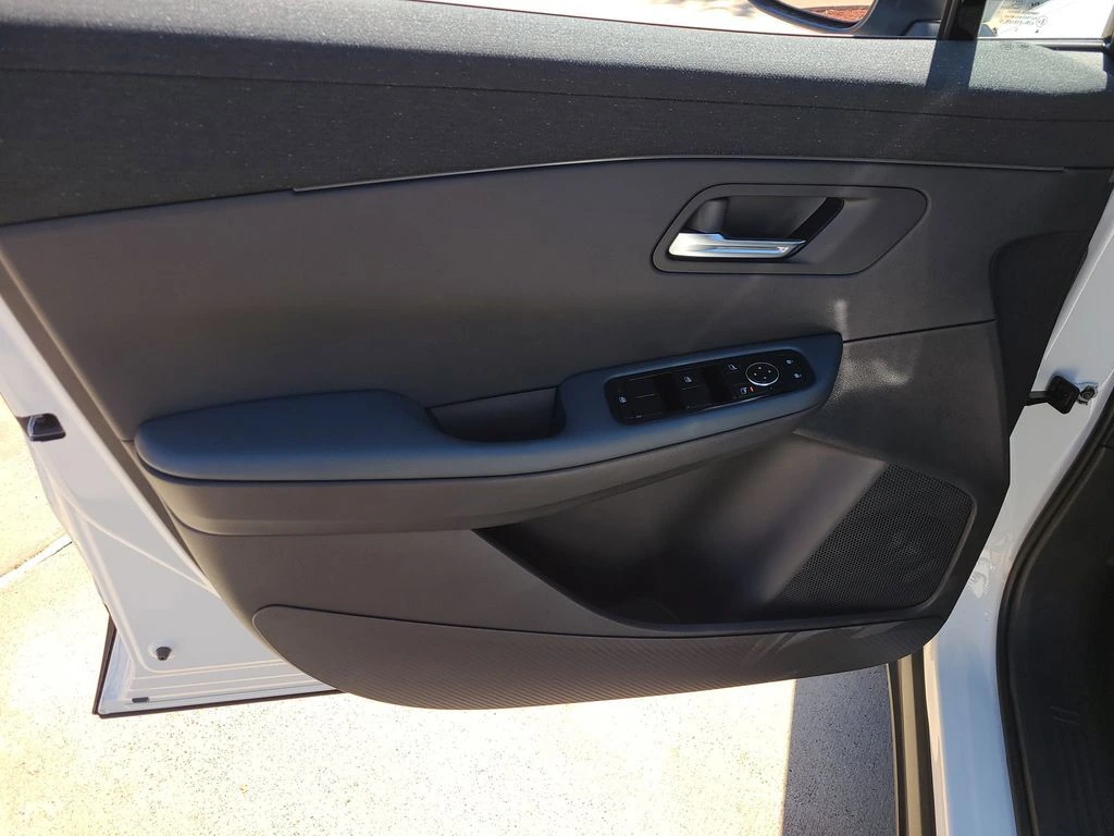 2026 Nissan LEAF SV+ - Photo 14