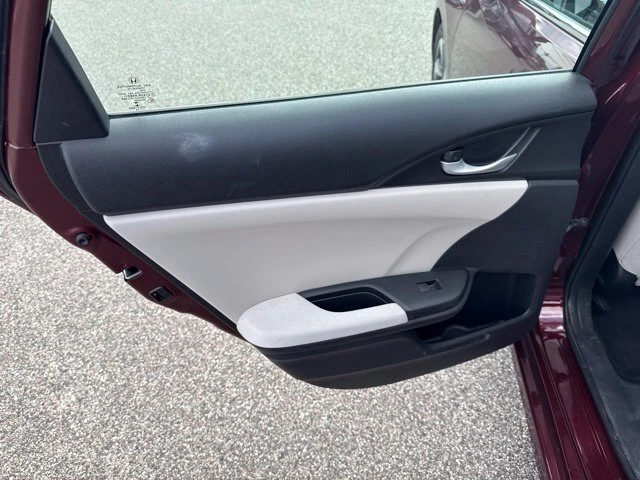 2019 Honda Insight LX - Photo 25