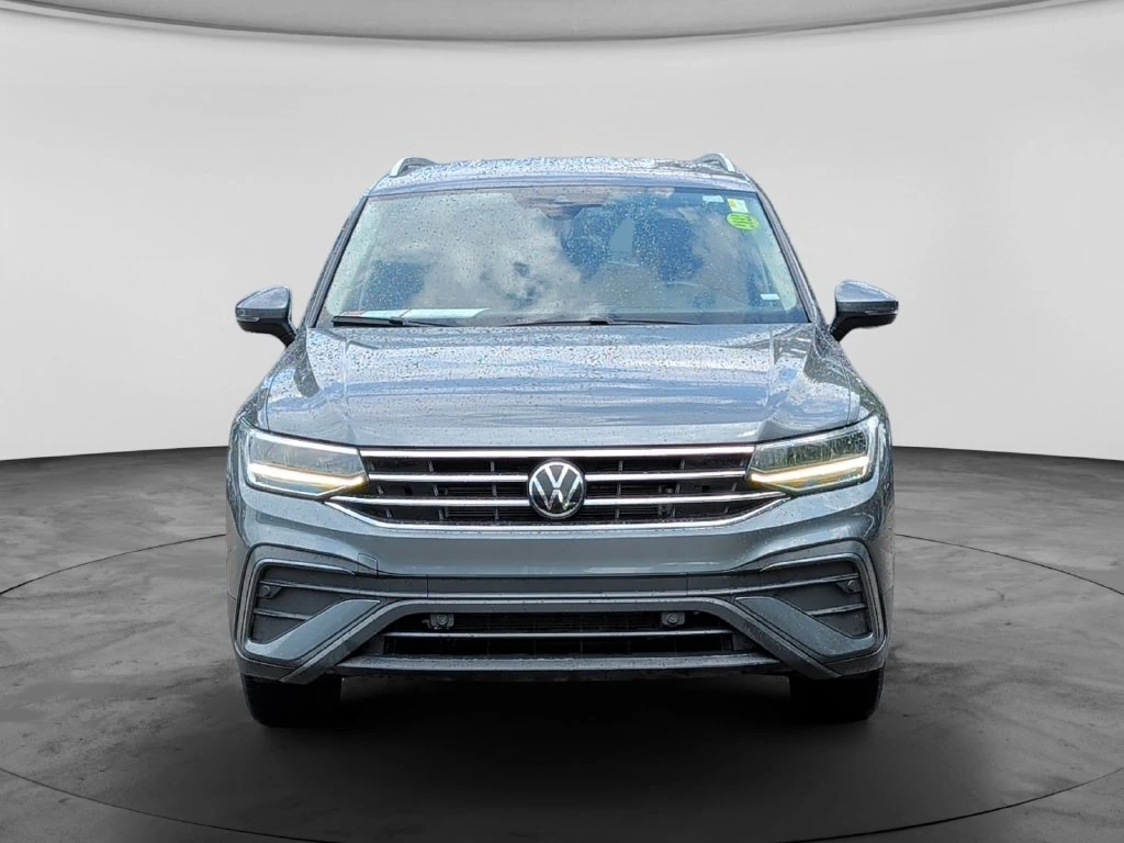 Used 2024 Volkswagen Tiguan SE with VIN 3VV2B7AX0RM130671 for sale in Apple Valley, Minnesota