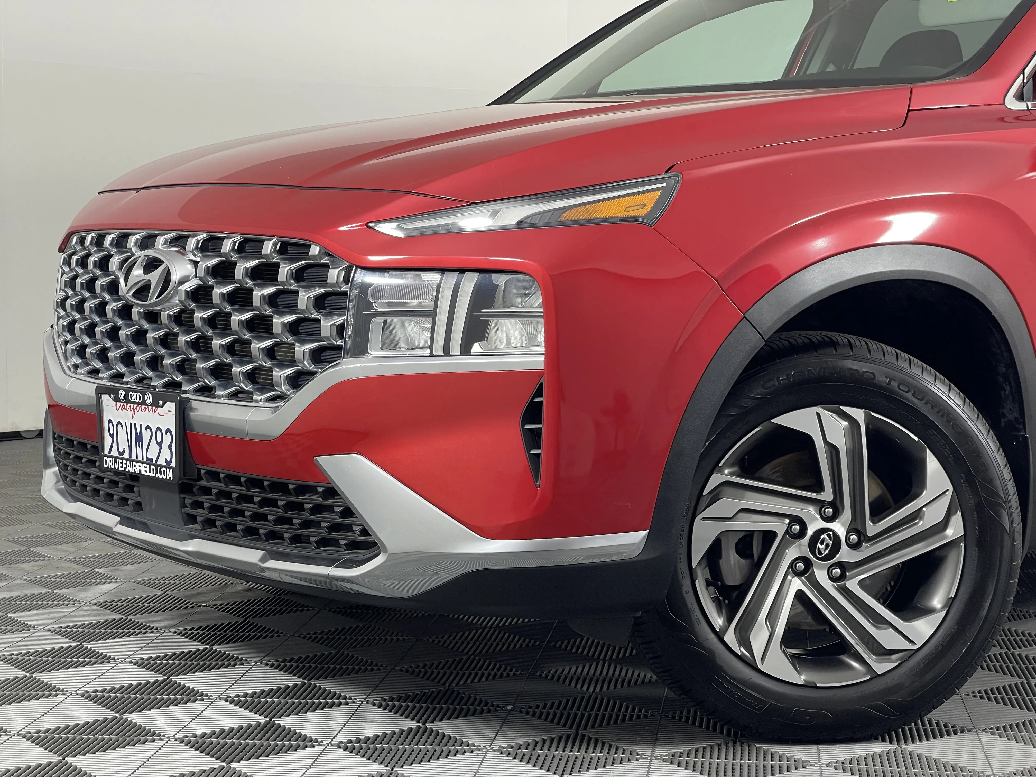 2022 Hyundai Santa Fe SEL photo 2