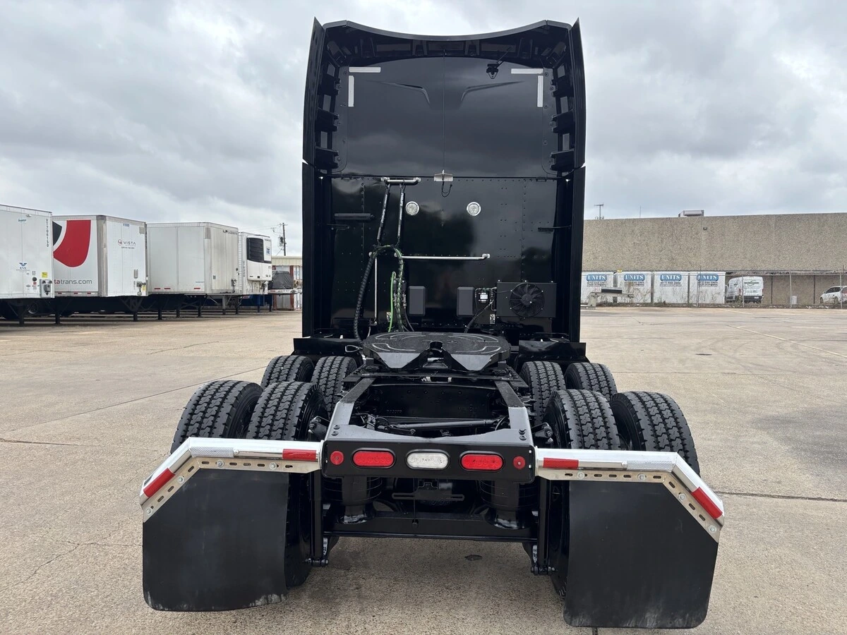 2023 Peterbilt 579 — photo 5
