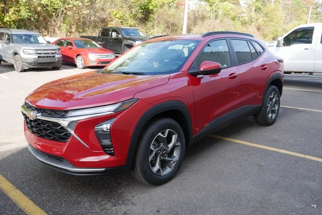 2026 Chevrolet Trax LT photo 4