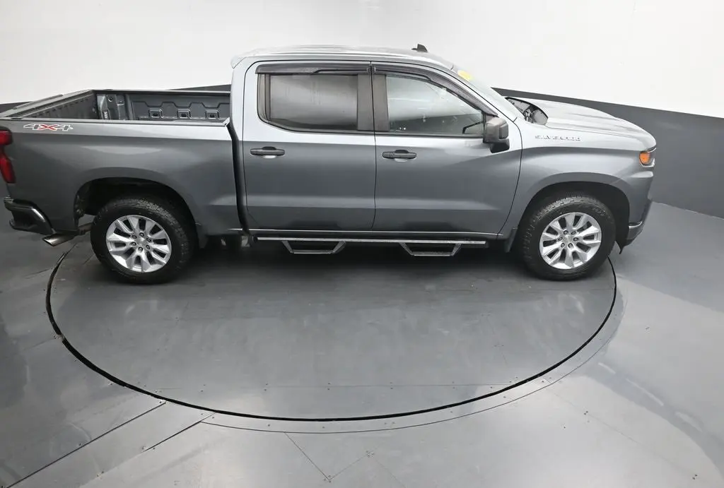 2020 Chevrolet Silverado 1500 Custom photo 32