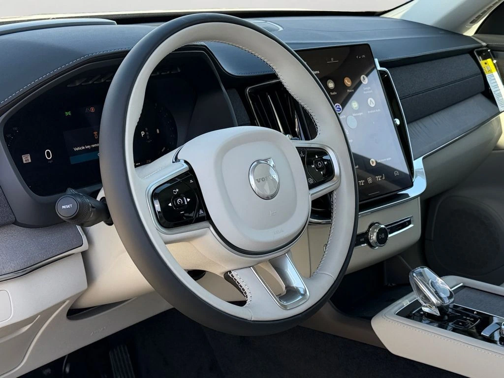 2026 Volvo - image 16