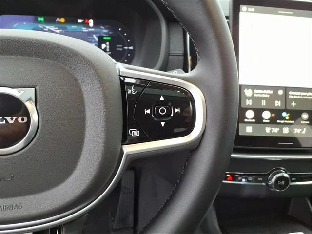 2026 Volvo - image 17