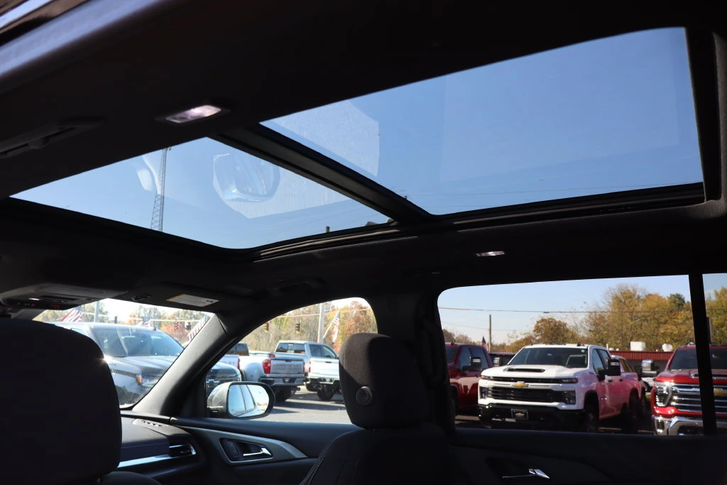2027 Chevrolet Traverse LT - Photo 24