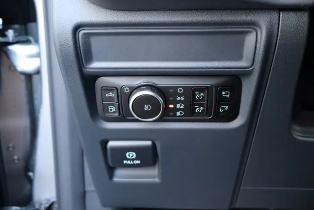 2025 Ford F-150 XLT photo 29