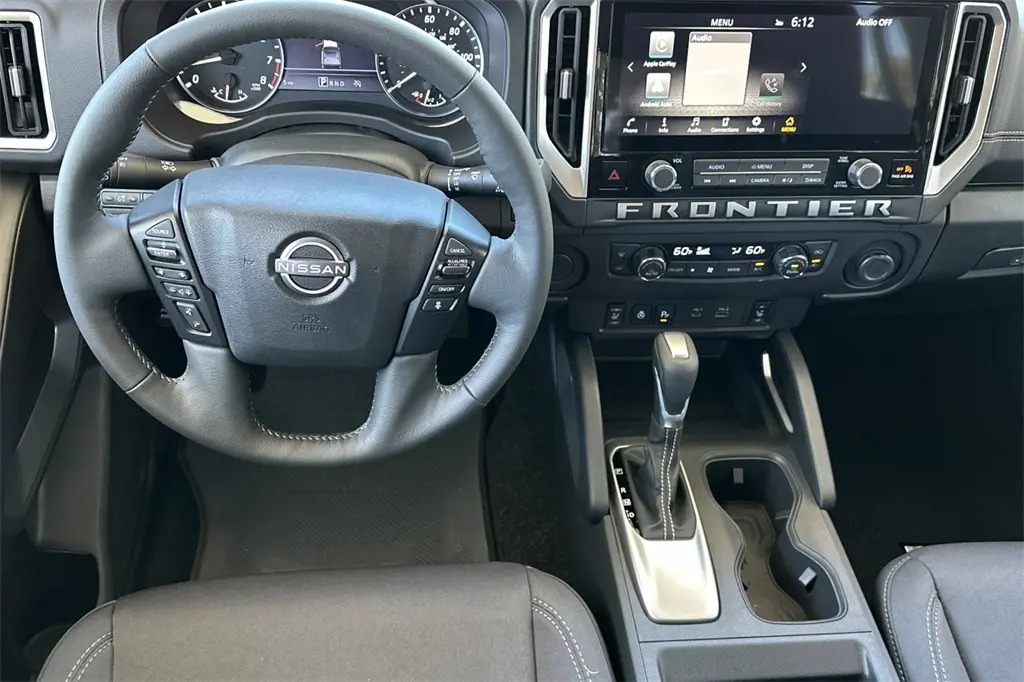 2025 Nissan Frontier SV photo 11
