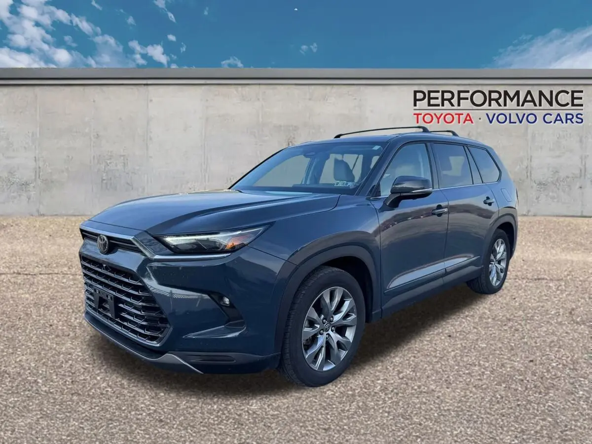 2024 Toyota Grand Highlander Limited's photo