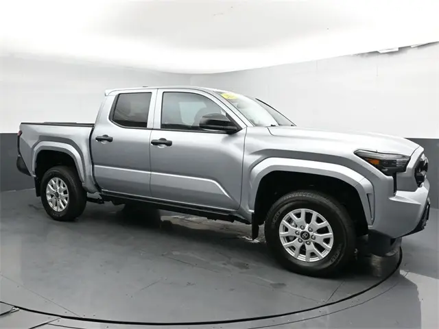 2024 Toyota Tacoma SR photo 2