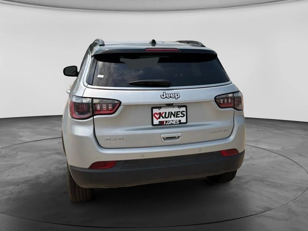 2025 Jeep Compass Limited - Photo 9