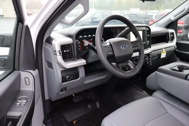 2026 Ford F-350 photo 4