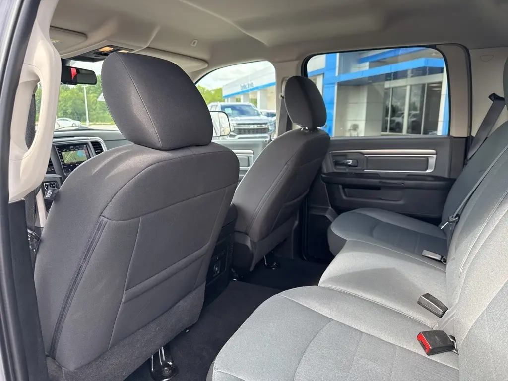 2023 Ram 1500 Classic SLT photo 14