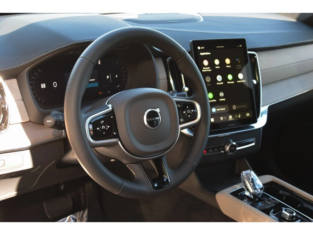 2026 Volvo - image 11