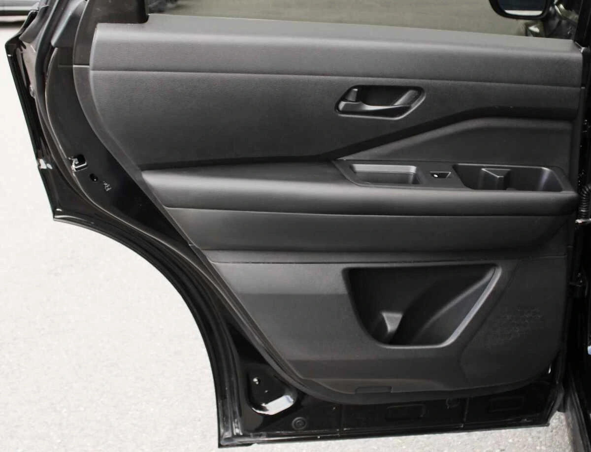 2023 Nissan Pathfinder S - Photo 14