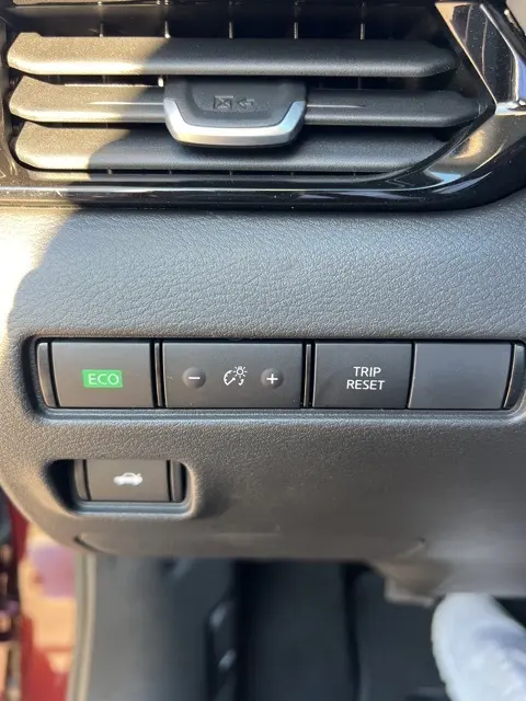 2025 Nissan Sentra SV photo 11