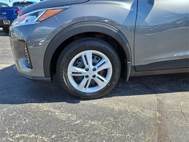 2025 Nissan Kicks Play S photo 33
